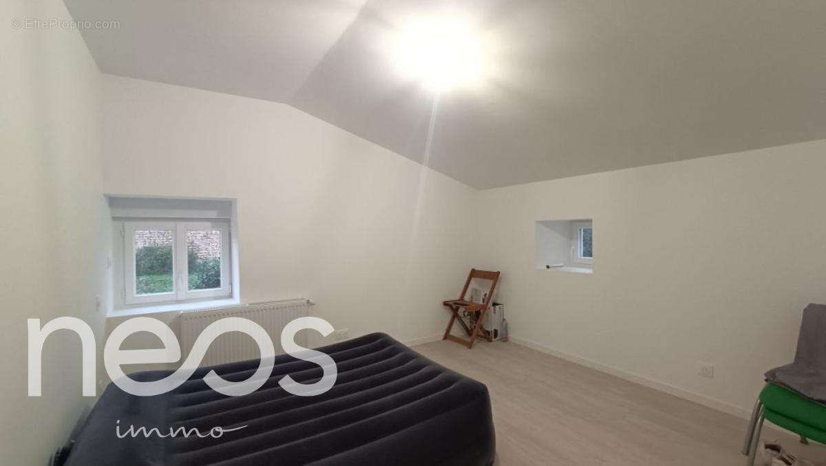 Maison à MAIRE-LEVESCAULT