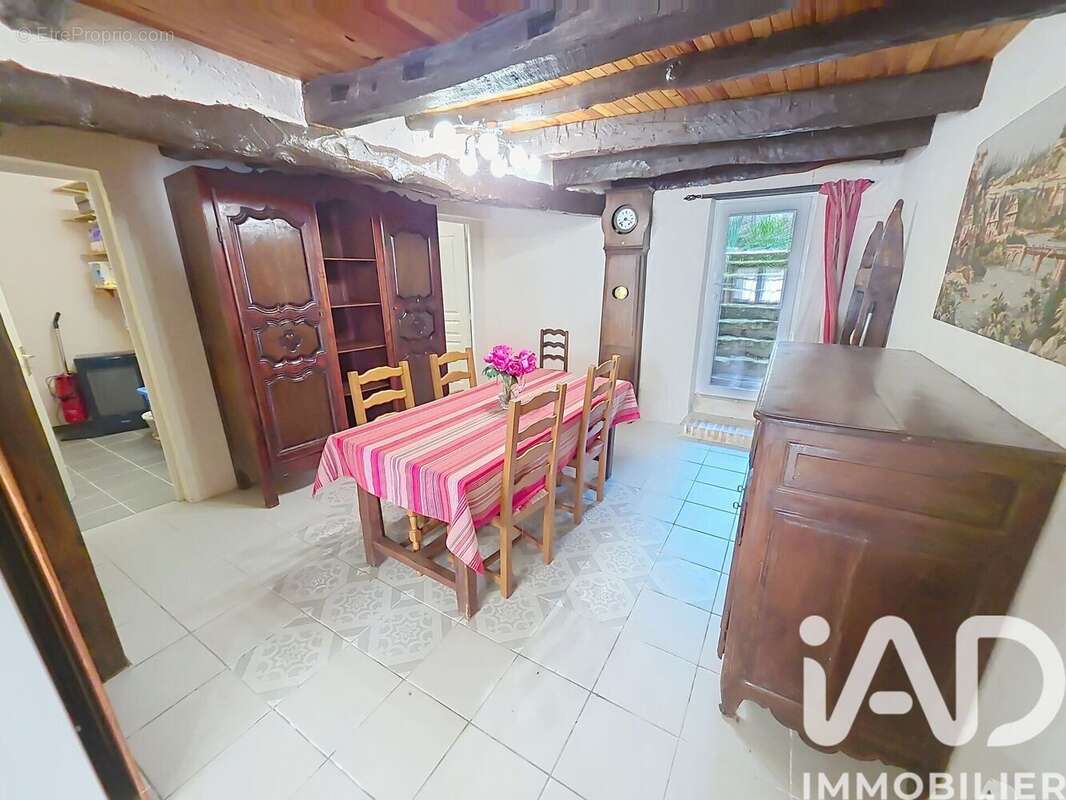 Maison 130 m² à Varaignes  - photo 7