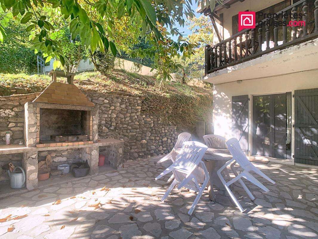 Maison Le Vigan 15 pièce(s) 410 m2 - photo 8