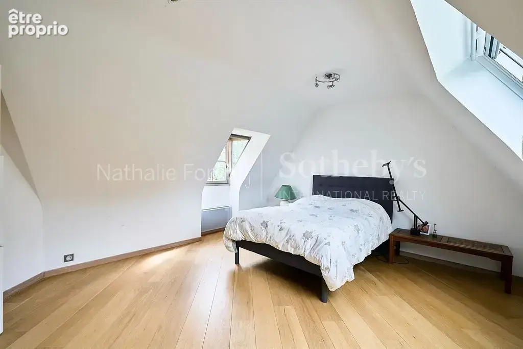 Croix résidentiel , très jolie maison d'architecte 6 chambres sur 2716 m2 de terrain . - photo 16