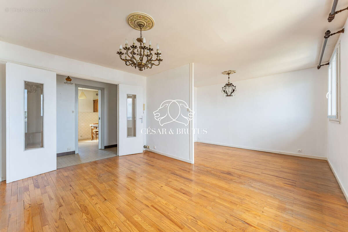 Appartement à LA MULATIERE