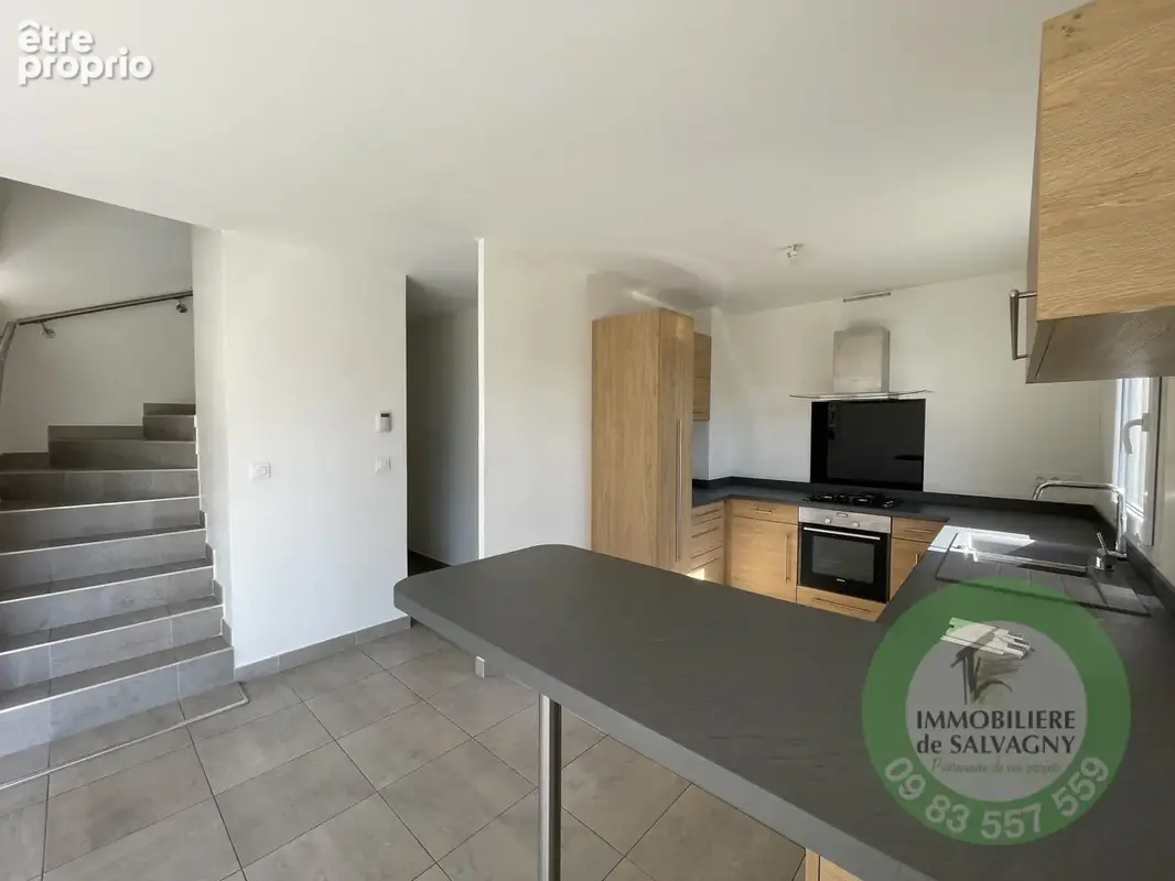 A vendre maison récente avec terrain de 866 m2 à La Tour de Salvagny - photo 8