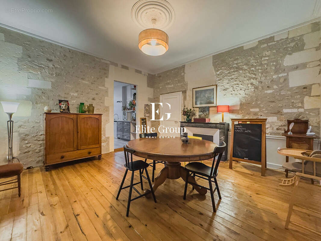 Maison à CHATEAUNEUF-SUR-CHARENTE