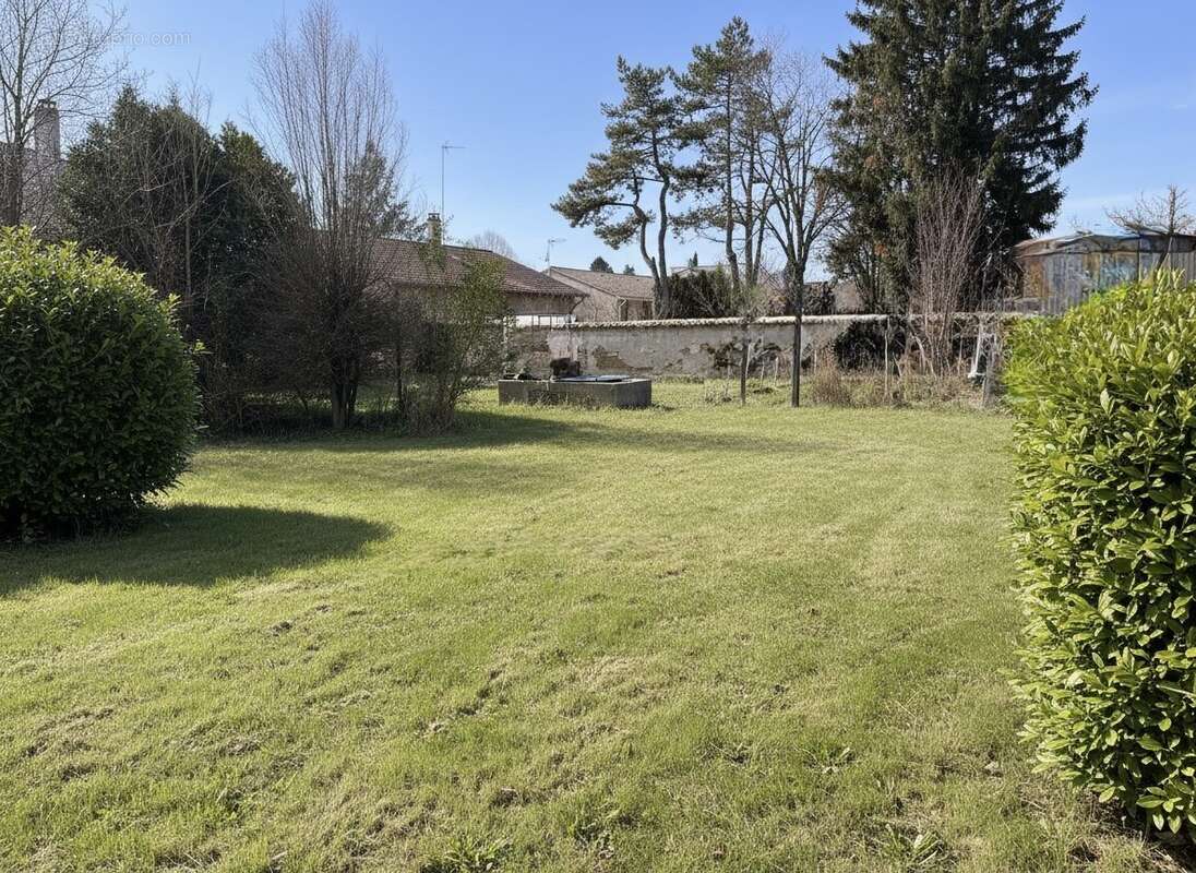 Après - Terrain à ROMANS-SUR-ISERE