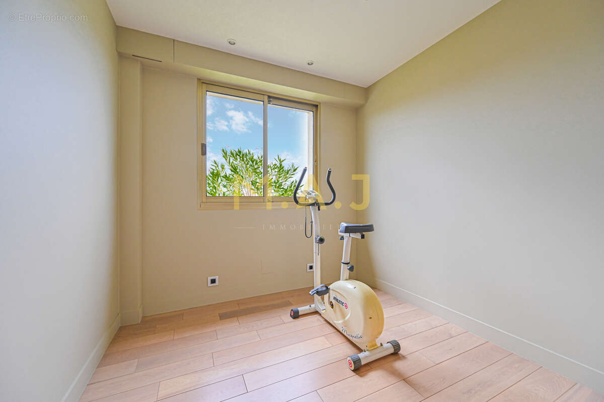 Appartement à LE PERREUX-SUR-MARNE