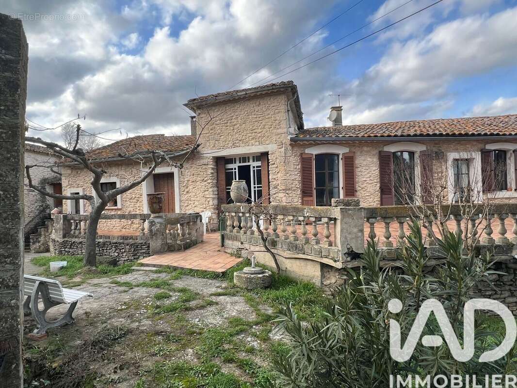 Photo 2 - Maison à MENERBES