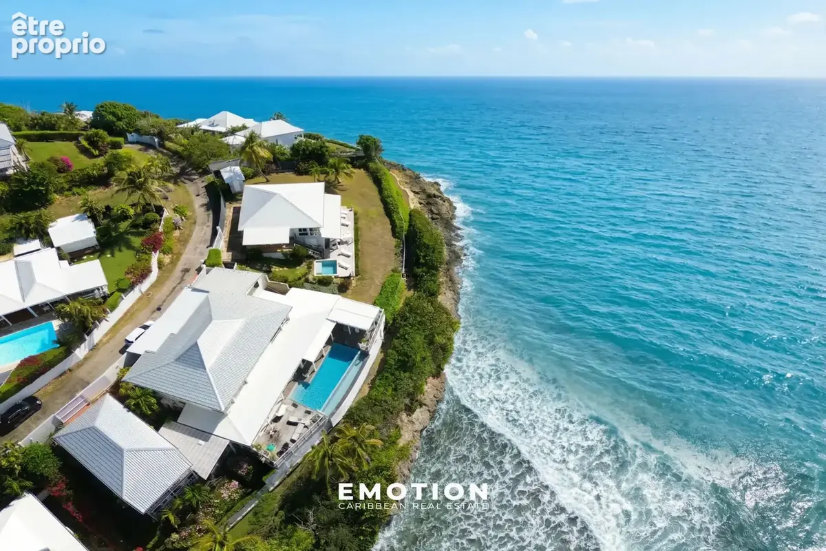 Villa 1ère ligne mer 3 ch + 2 studios indépendants à Saint-François (Guadeloupe) - photo 5