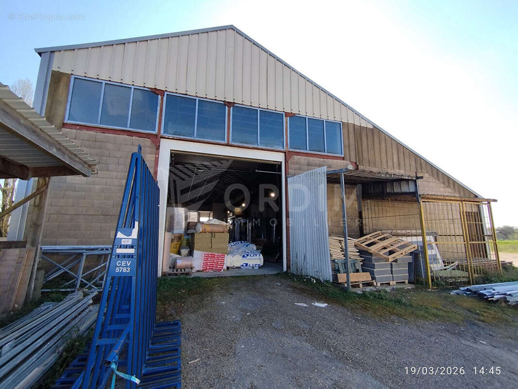 Commerce à PERRIGNY