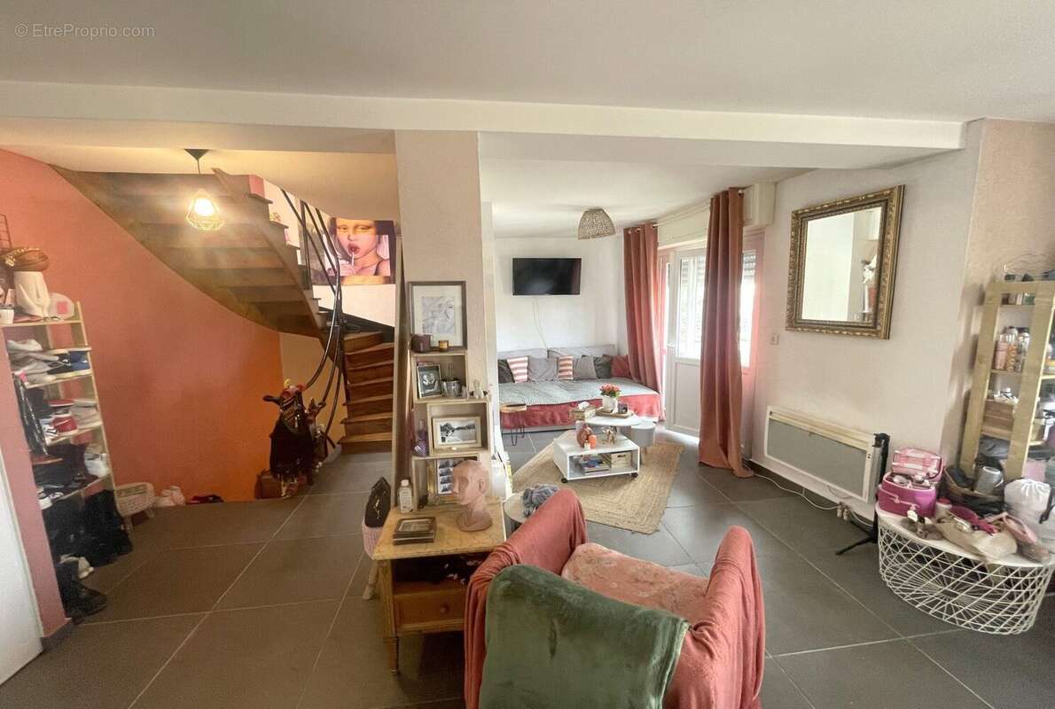 Appartement à LA ROCHE-SUR-FORON