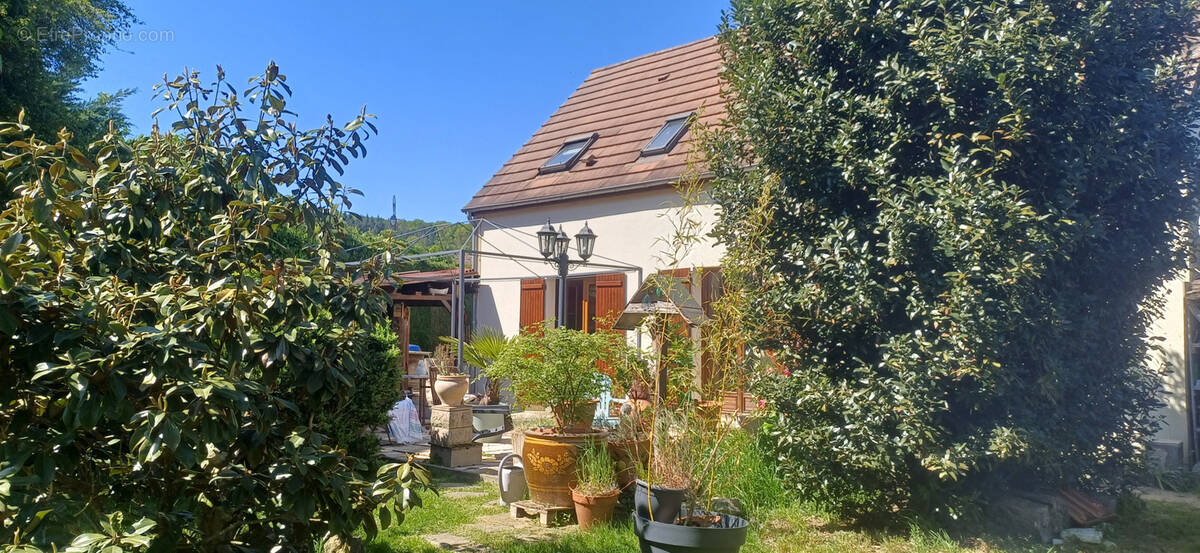 Maison à CIVIERES