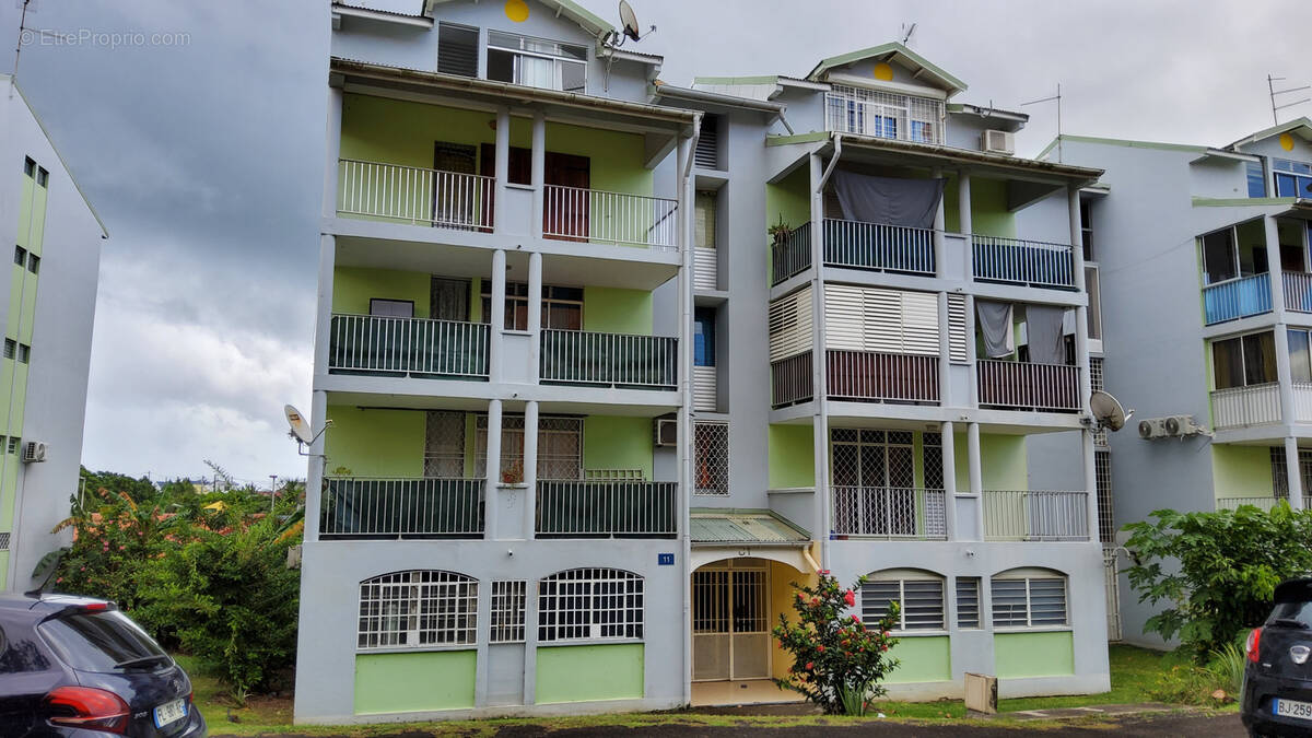 Appartement à BAIE-MAHAULT