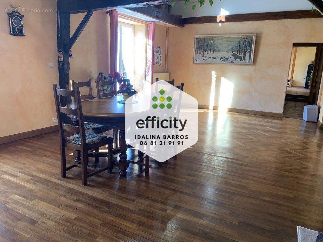 Maison à ROMAZIERES