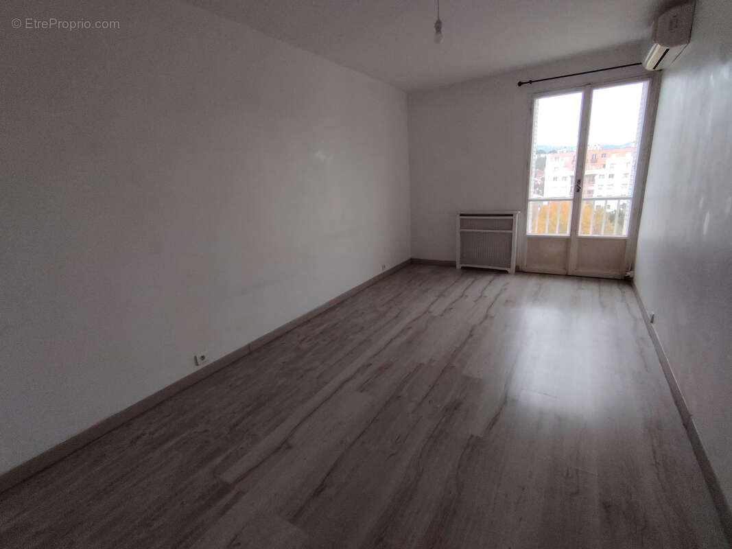 Appartement à MARSEILLE-13E