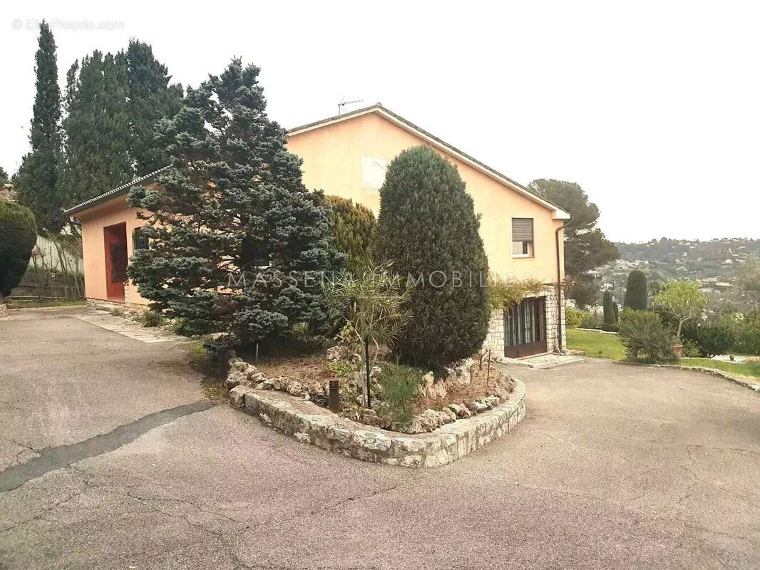 Maison à LA COLLE-SUR-LOUP