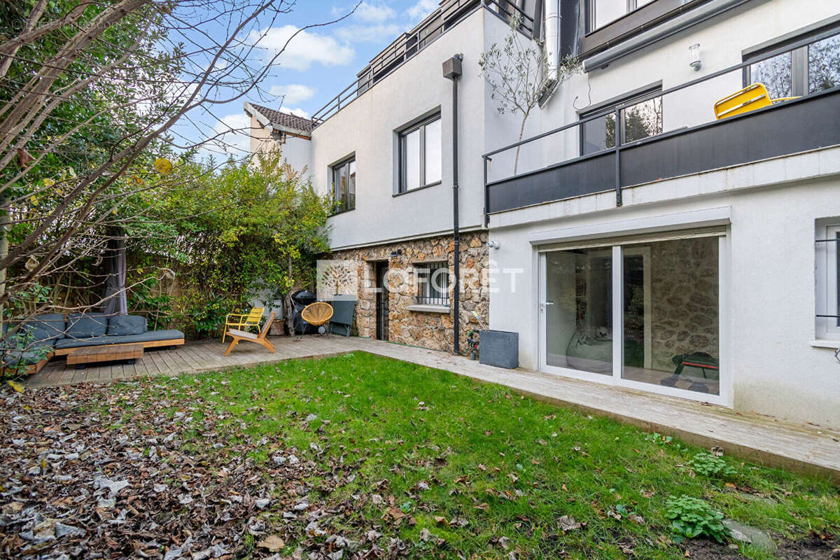 Maison à SURESNES