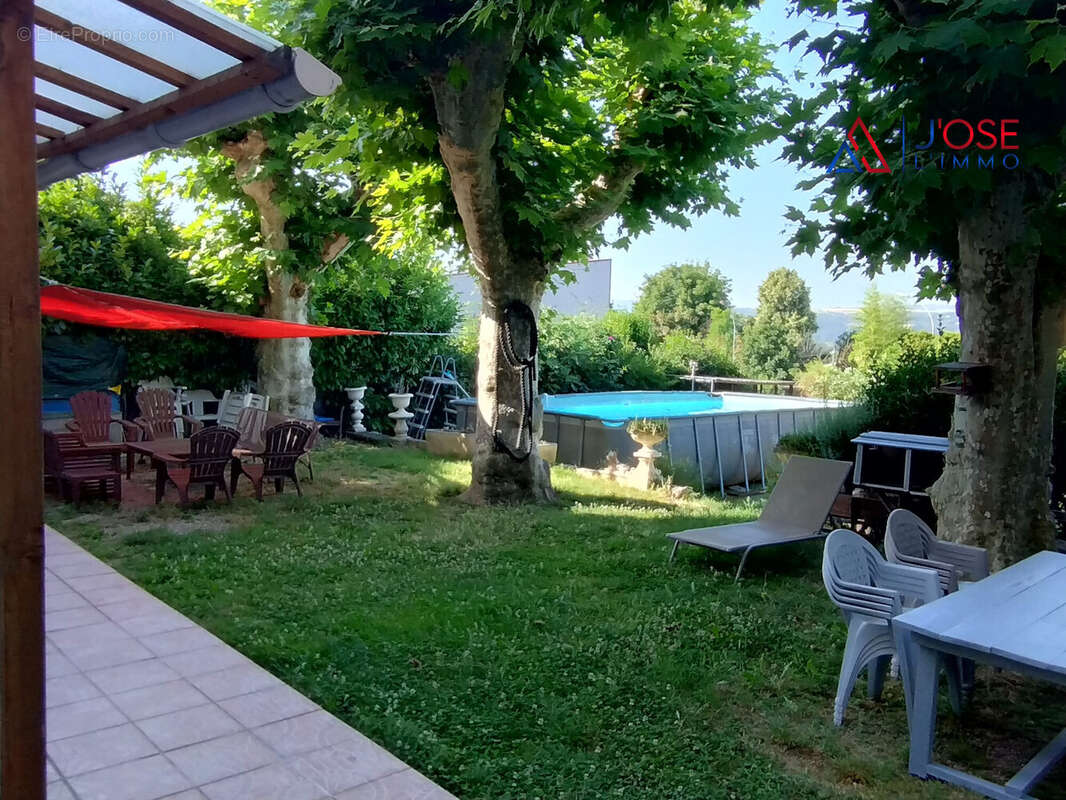 Maison 230 m² à Grigny  - photo 2