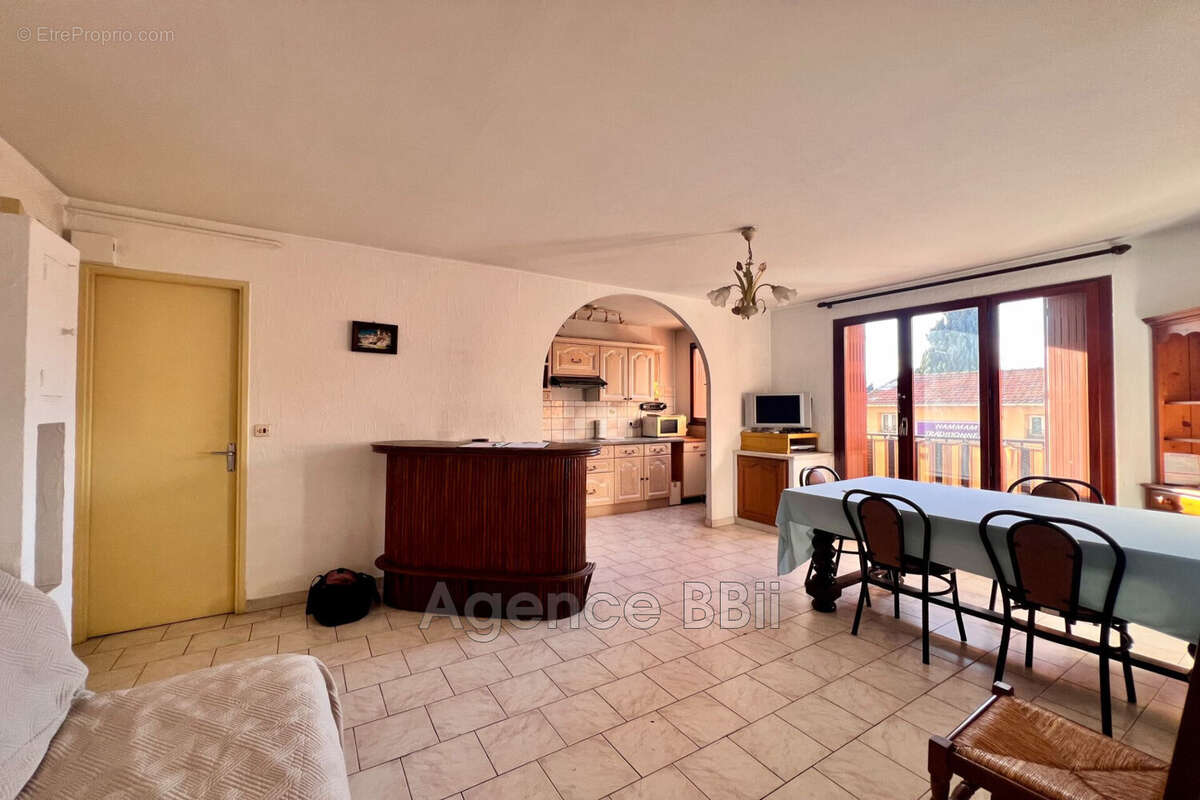 Appartement 39 m² à Le Cannet  - photo 3