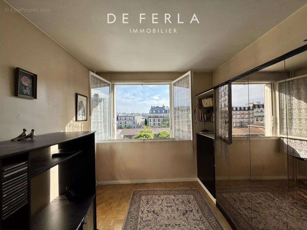 Paris XIVème - Moulin Vert: Appartement traversant de 3 pièces avec balcon à rénover - photo 4