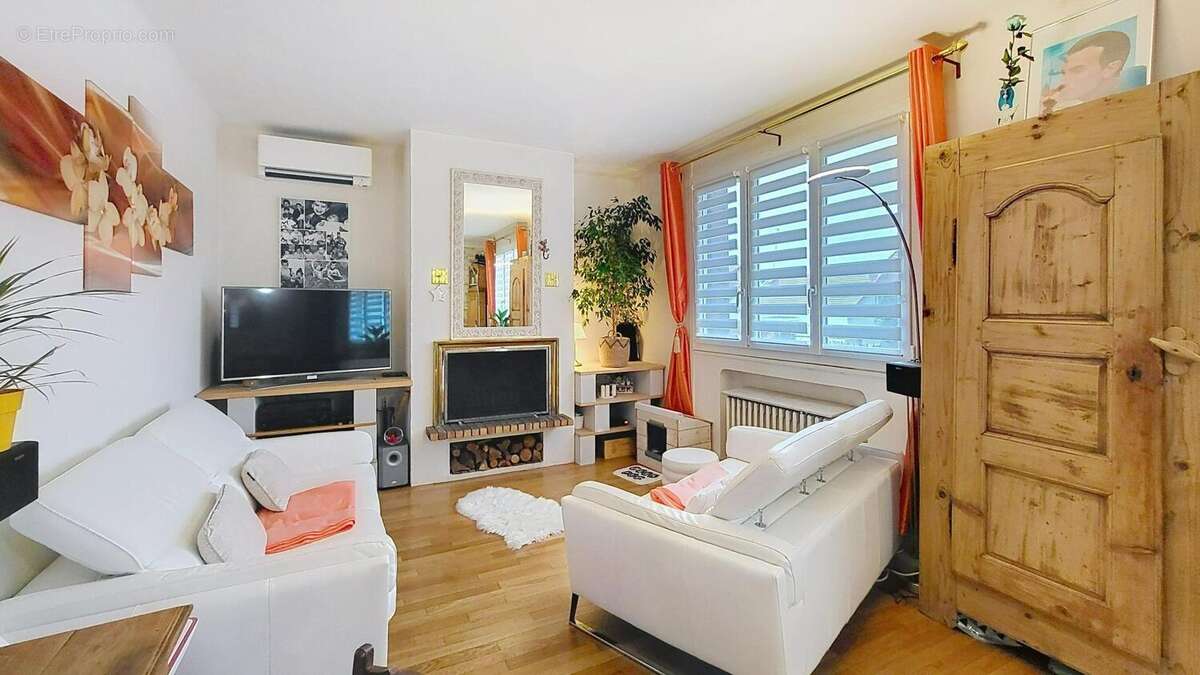 Photo 2 - Maison à THIAIS