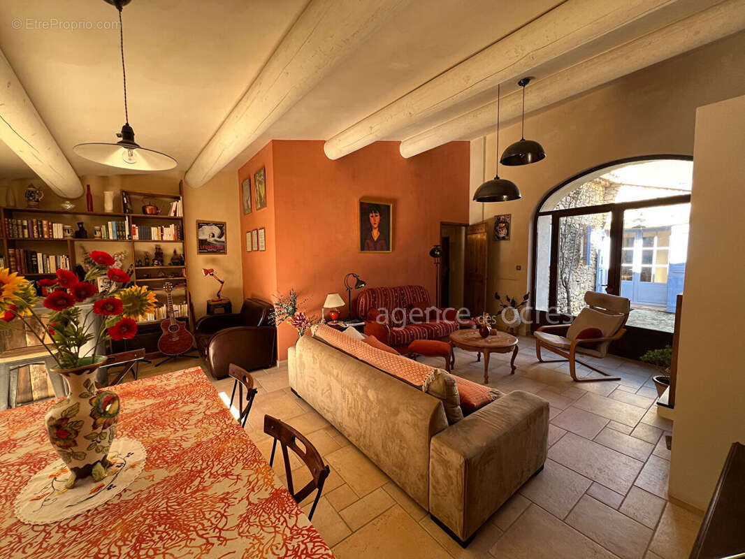 Maison à Saint Martin de Castillon - photo 4