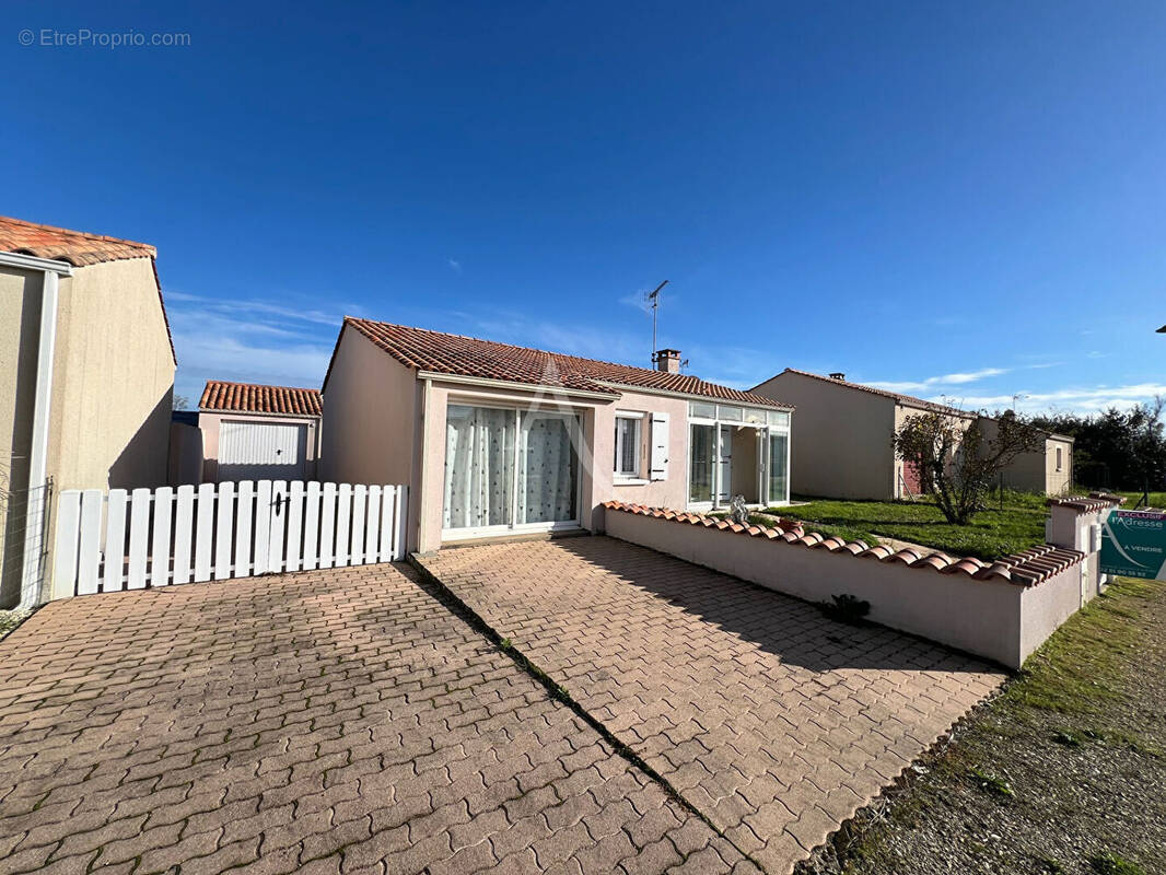 Maison à LONGEVILLE-SUR-MER