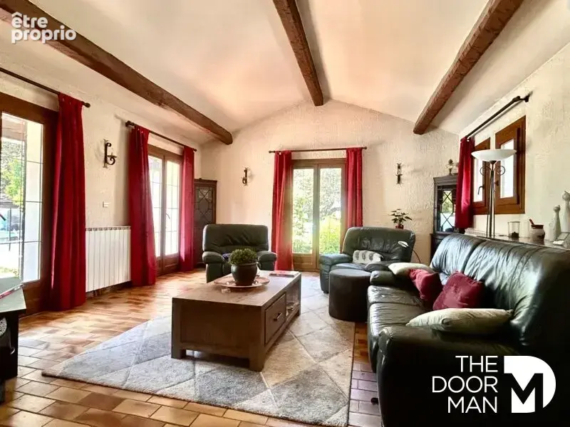 Maison à SAINTE-ANASTASIE-SUR-ISSOLE