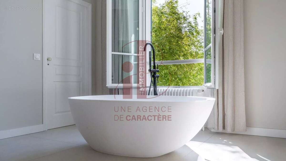 Maison à FONTAINEBLEAU