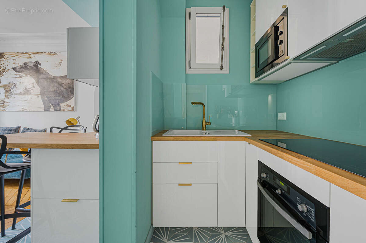 Appartement à PARIS-14E