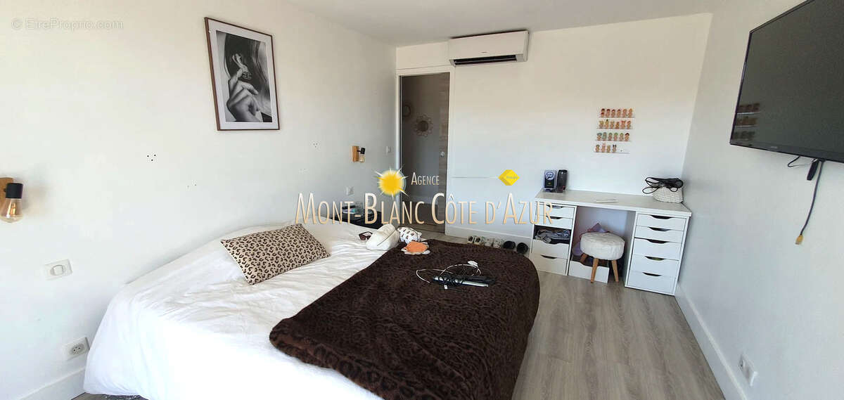 Villa 4 chambres, grand sejour, piscine, magnifique vue degagee jusqu'a la mer - photo 19
