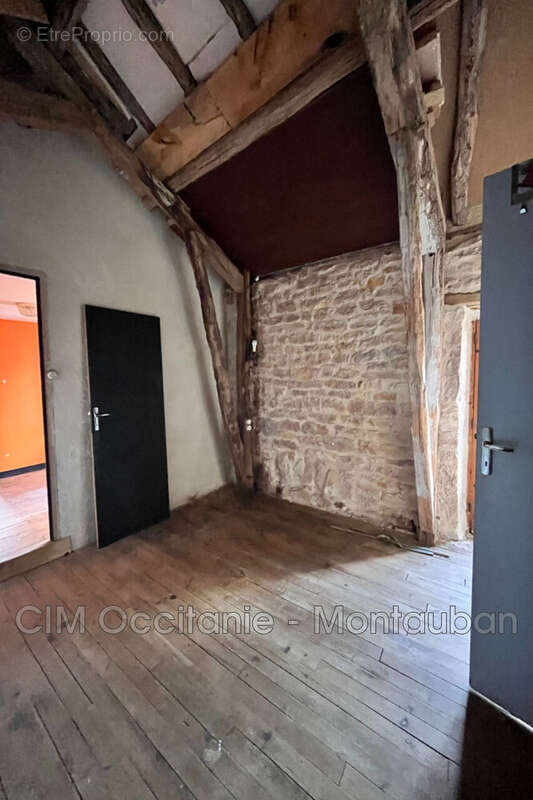 Maison 105 m² à Saint-Antonin-Noble-Val  - photo 6