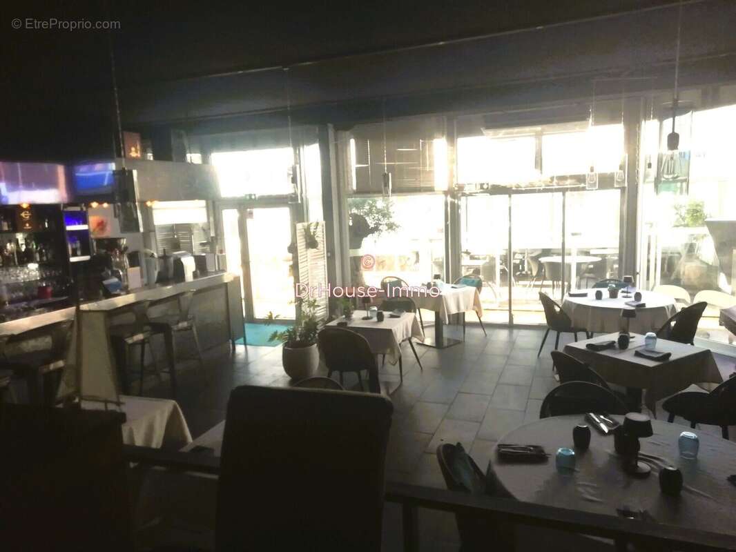 Commerce à AGDE