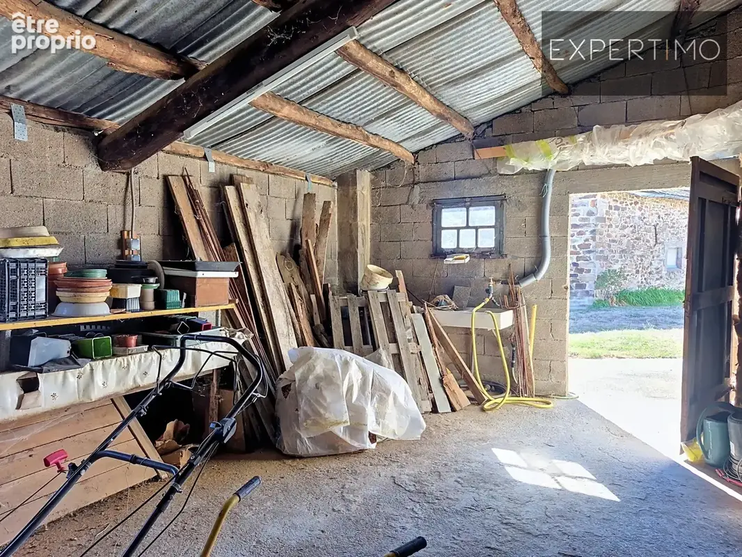 Ancien corps de ferme en pierre   165 m2, nombreuses dépendances et autonomie énergétique - photo 23