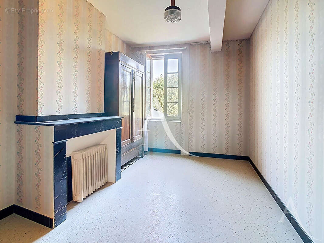 Maison à LONGAGES