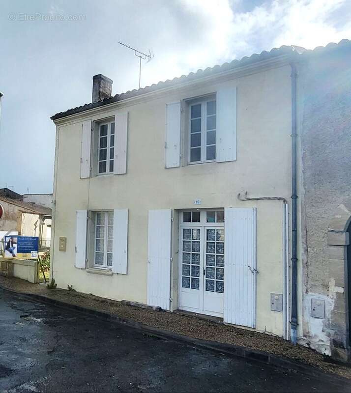Maison à MATHA