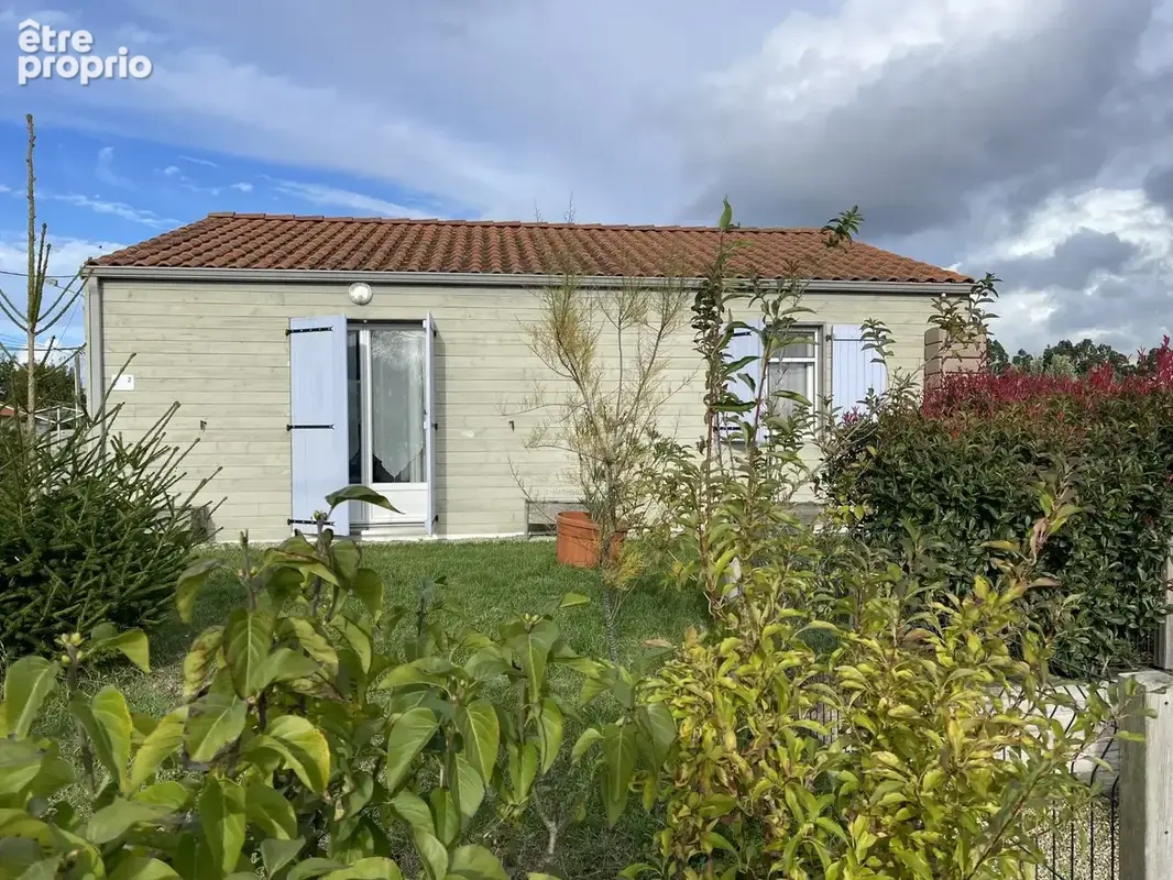 Photo Maison à Saint-Hilaire-La-Foret au prix de 177 000€