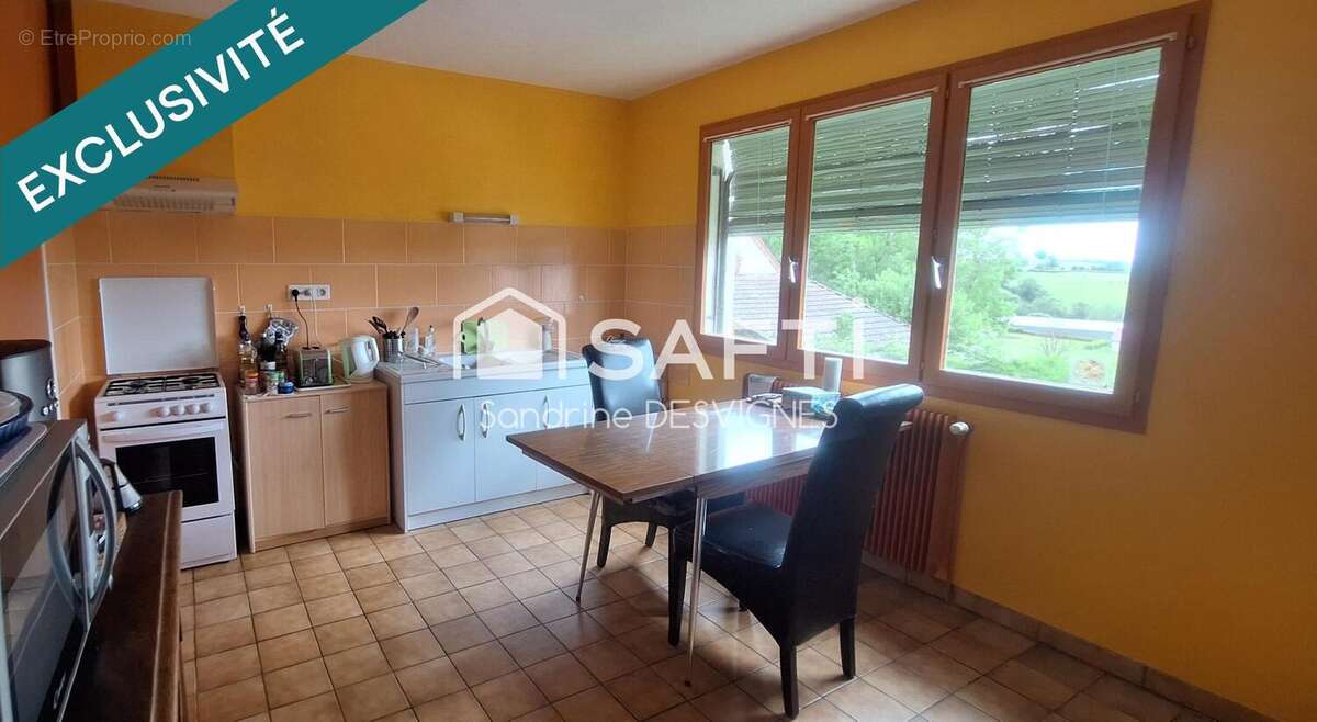 Maison 88 m² à Saint-Eugene  - photo 3