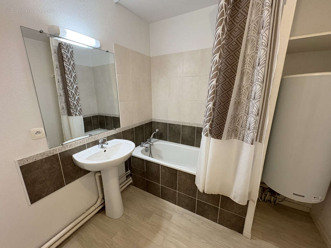 Appartement à FROUZINS