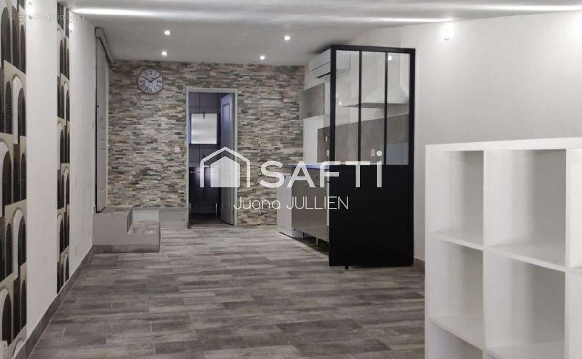 Photo 2 - Appartement à SAINT-MAXIMIN-LA-SAINTE-BAUME