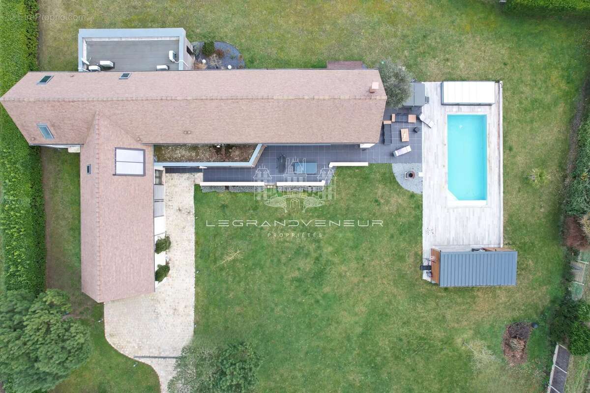 Maison à FONTAINEBLEAU