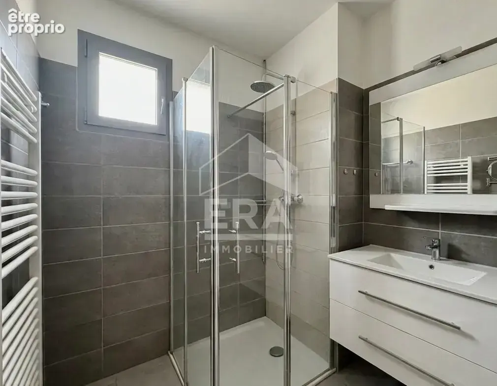 Appartement 2 chambres - EMPLACEMENT RARE HYPERCENTRE - Vaux-sur-mer. - photo 7