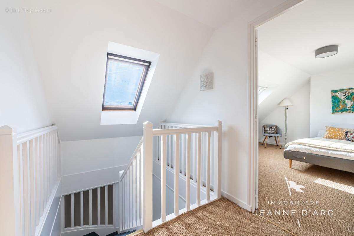 Maison à LES LOGES-EN-JOSAS