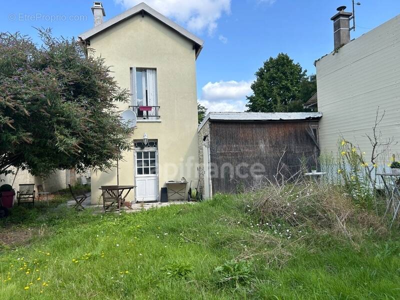 Photo Appartement à Colombes au prix de 835 000€