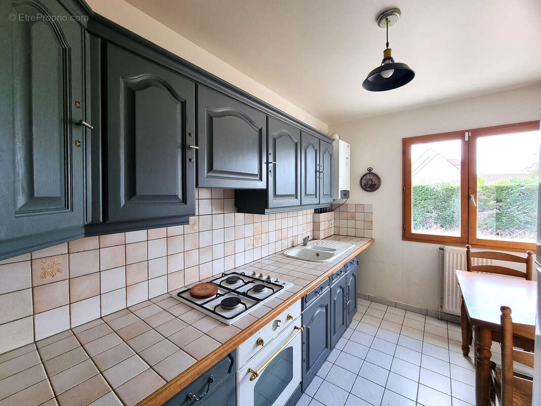 Vaux le penil - maison individuelle de plain pied - 3 chambres - garage - terrain 411m2 - photo 6