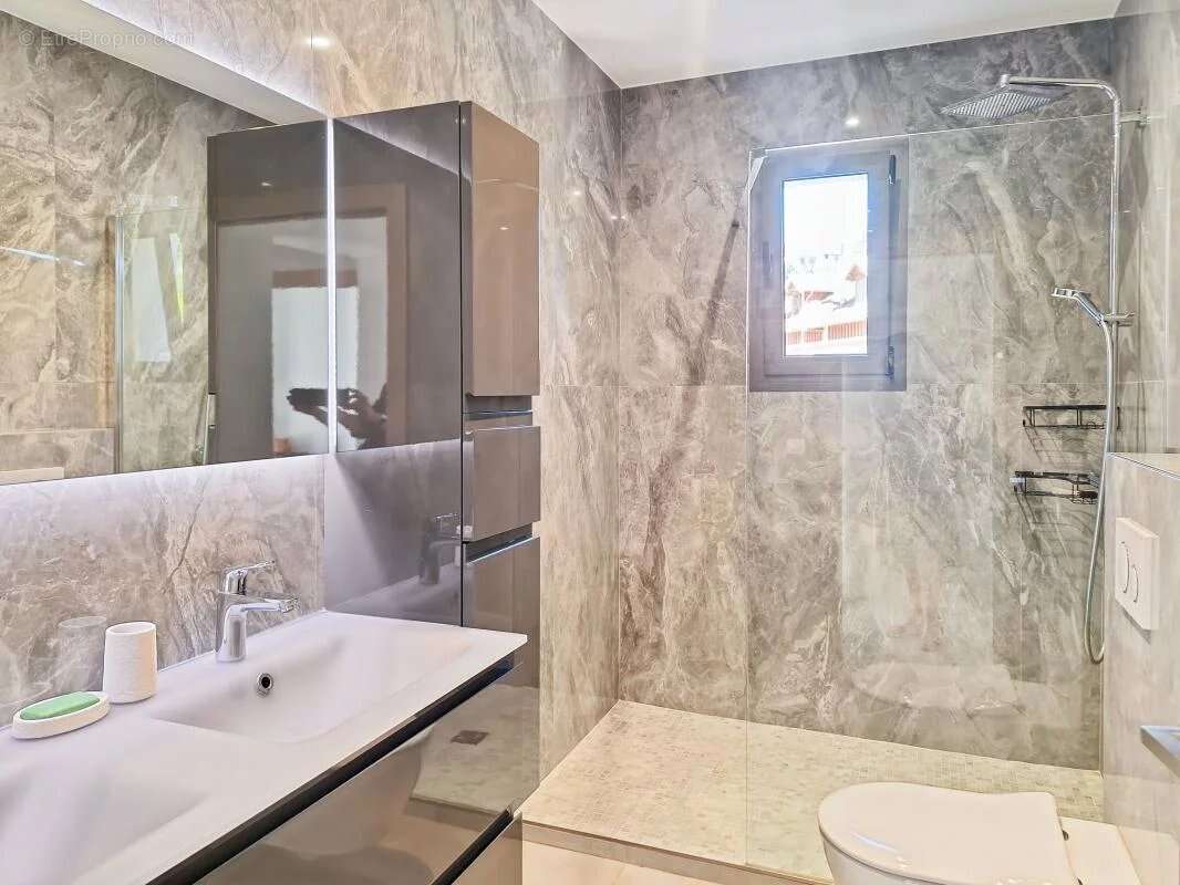 Maison à VALLAURIS