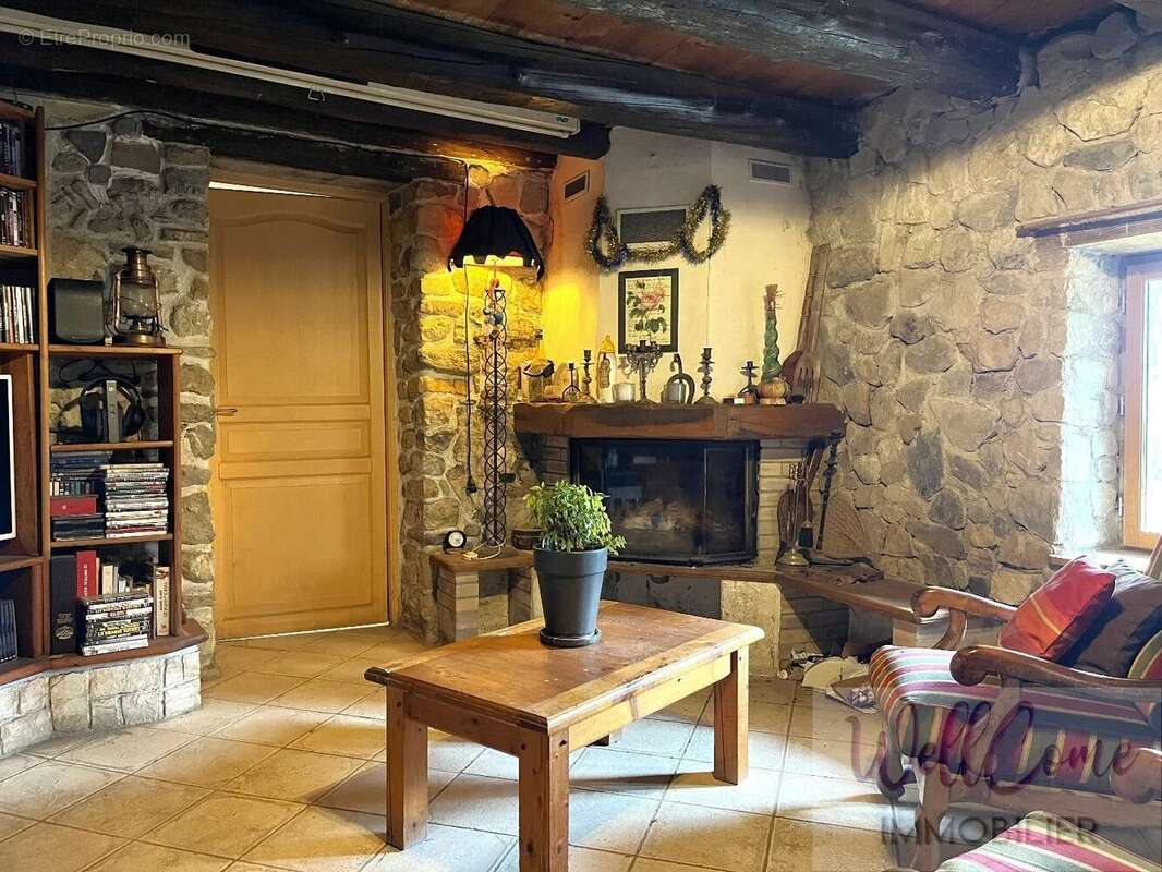 Maison à SAINT-JEAN-D'ARVEY