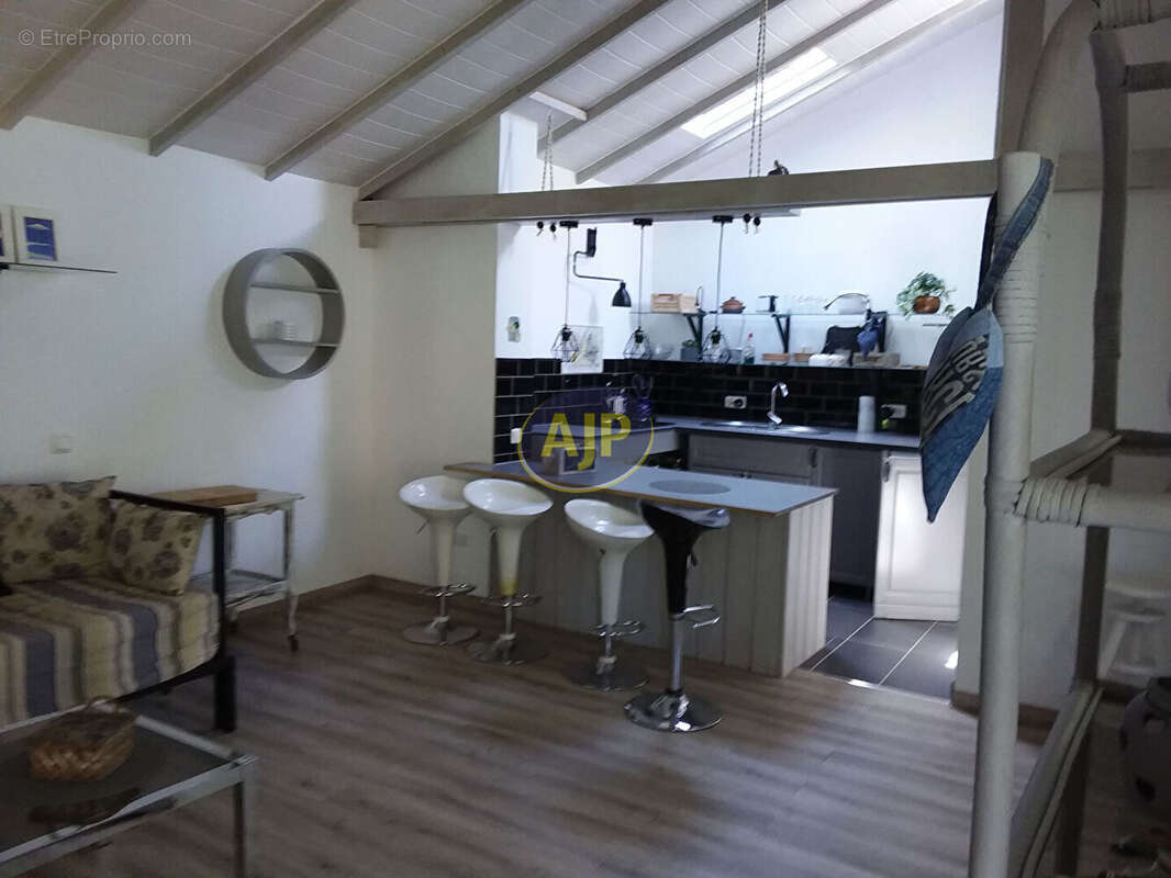 Maison à VENDAYS-MONTALIVET