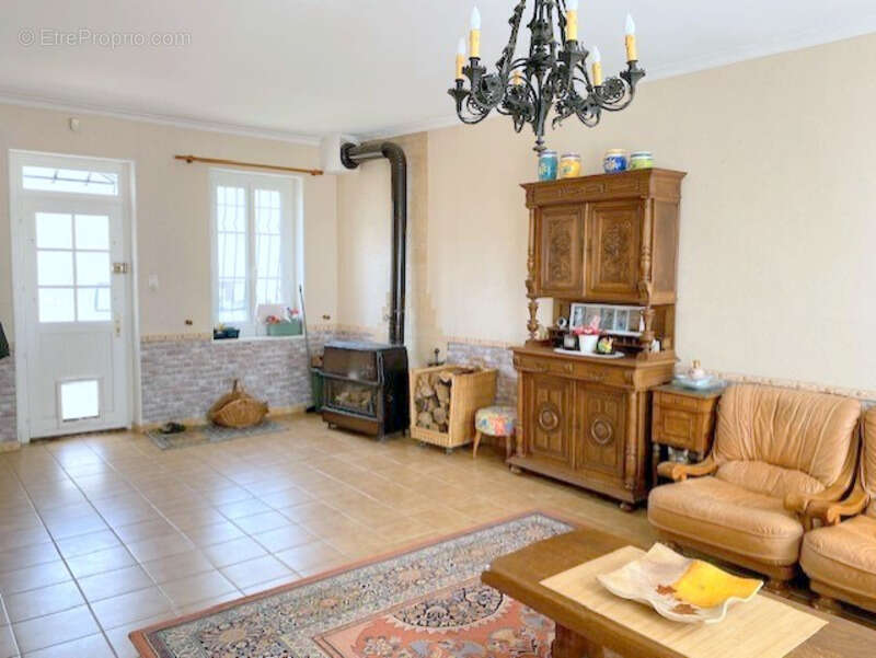 Maison à BUSSY-EN-OTHE