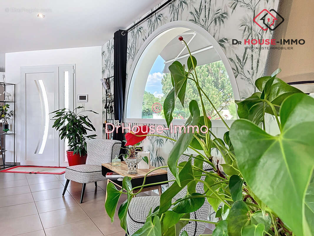 Maison à SAINT-LEON-SUR-L&#039;ISLE