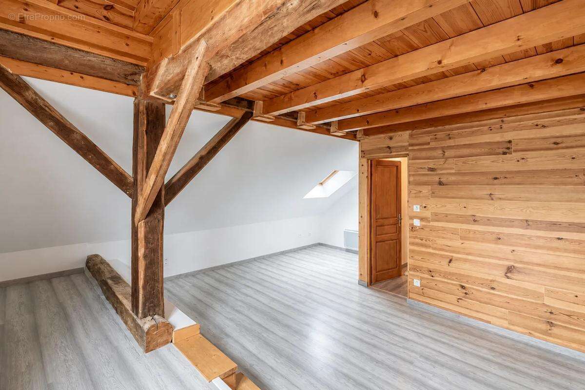 Maison de 4 pièces de 90 m² à Monthion - photo 10