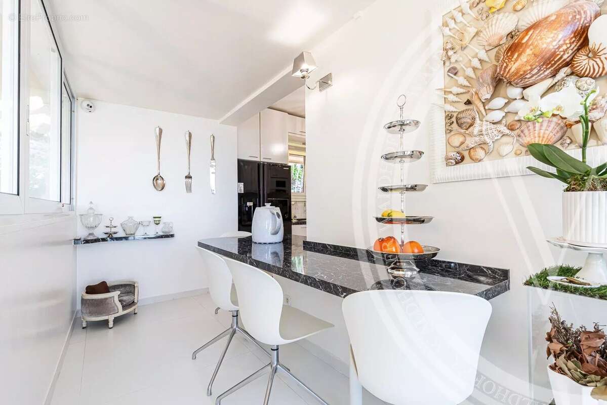 Villa Art Déco entièrement rénovée dans un domaine privé de Cap d'Ail à 5 min de Monaco - photo 10
